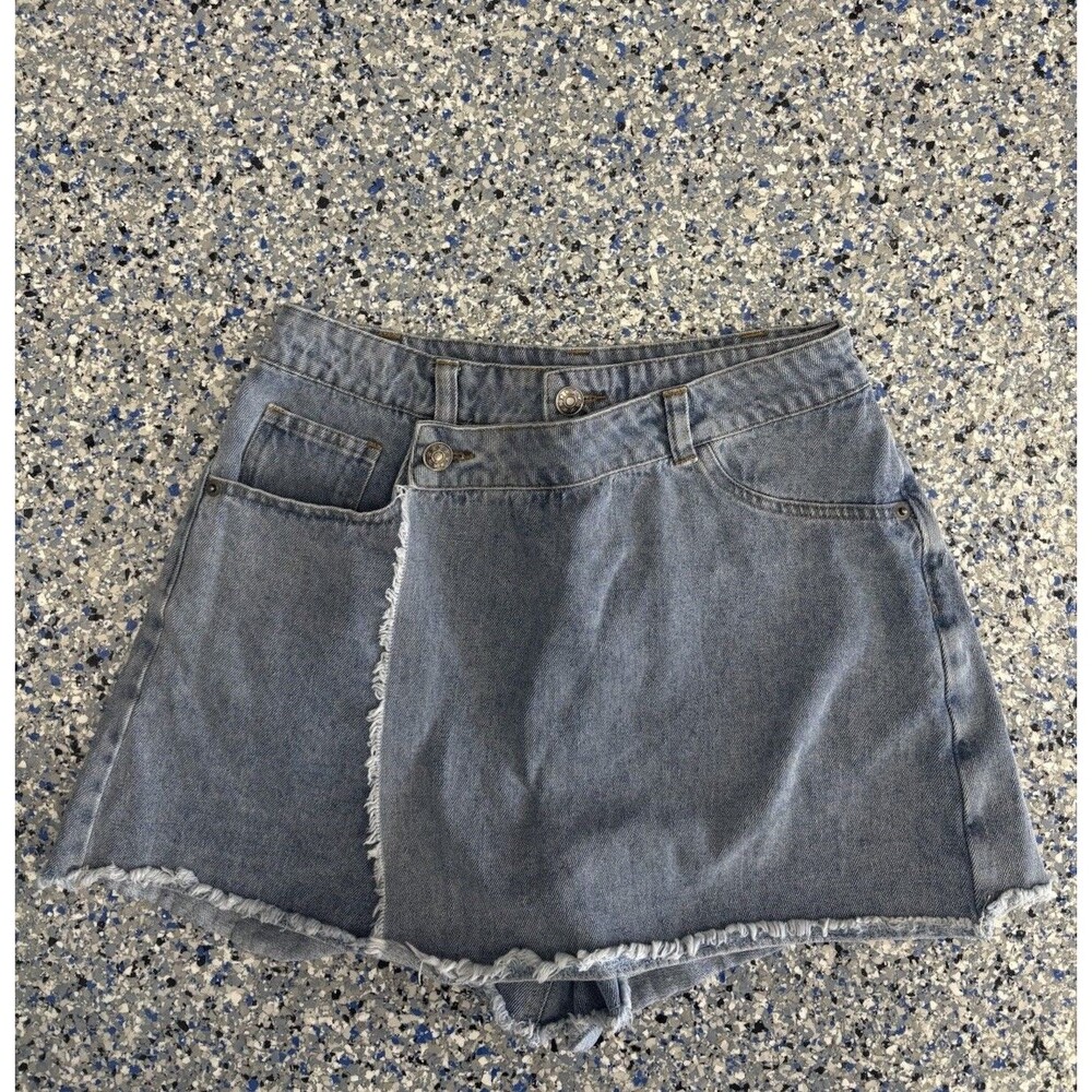 C’isa Light-wash Denim Skort with A Asymmetrical Wrap Front Size Small